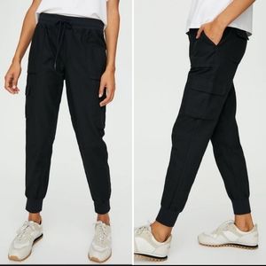 Aritzia Community Cebu Pant Black Cargo Joggers Size M